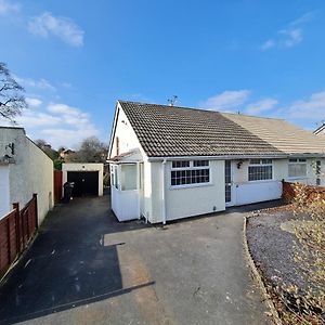 2-Bed House Bungalow In 布里斯托 Exterior photo