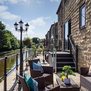 Luxury Canalside Home In Leeds 利兹 Exterior photo