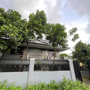 Spacious House In Tagaytay Near Skyranch 大雅台 Exterior photo