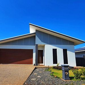 Minimalist Modern House - Your Home Away From Home Berrimah Exterior photo