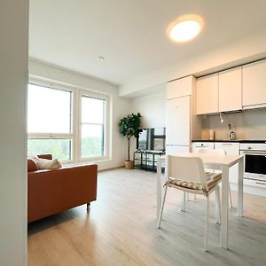 New Studio Apartment - Next To Vuosaari Metro And Mall, Self Check-In 赫尔辛基 Exterior photo