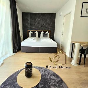 Bird Home Room 9 克拉根福 Exterior photo