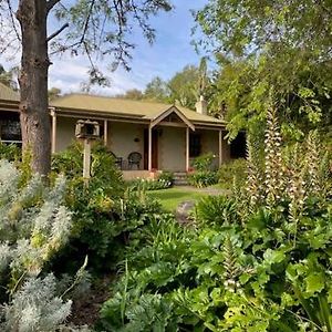 Cole-Brook Cottage Historic House 麦克拉伦谷 Exterior photo