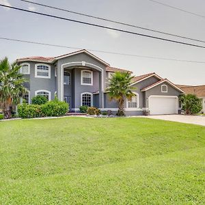 Waterfront Retreat With Pool On Caloosahatchee River 珊瑚角 Exterior photo