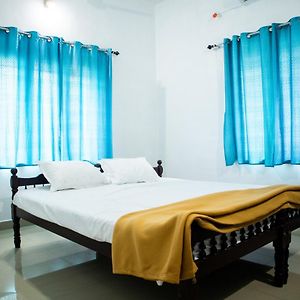Cozy Retreat: 2 Bhk Homestay In Thrissur, Punkunnam Exterior photo