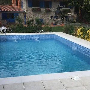 Holiday Home With Pool Near 维亚纳堡 Exterior photo