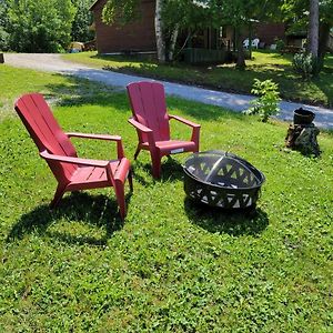 Chalet With Great Lake View Gracefield Exterior photo