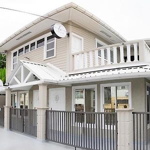 Lace Bed & Breakfast 乔治敦 Exterior photo