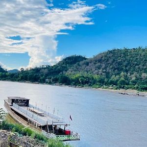 Villa Thida Mekong Riverside 琅勃拉邦 Exterior photo