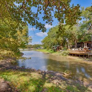 Malakoff Retreat With Hot Tub And Lake Access! Exterior photo