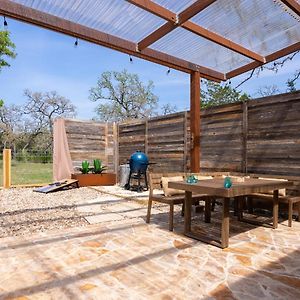 Romantic Tiny Luxury Retreat W Heated Pool, Sauna N Outdoor Shower In Wimberley 10 Acres Exterior photo