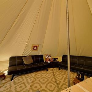 Glamping In Style Bell Tent Ifield Exterior photo