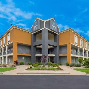 Clarion Pointe Indianapolis Northeast酒店 Exterior photo