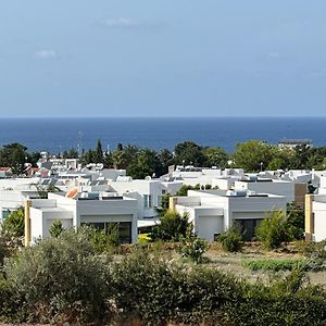 Villa Beverly Hills - Luxury Design In Kyrenia 凯里尼亚 Exterior photo