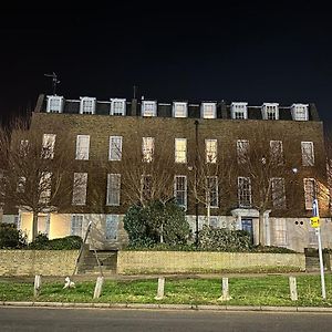 Calverley House Apartments 彼索普斯托福 Exterior photo