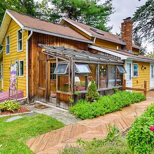 Canandaigua Getaway With Deck And Sunroom! Exterior photo