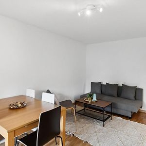 Zurich Urban Charm: Your Comfy Stay Close To The City Exterior photo
