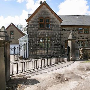 Remarkable 4-Bed House Near Leeds Airport 伊登 Exterior photo