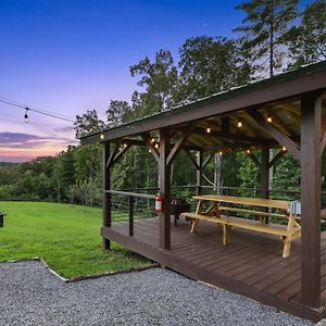 Murphy Cabin With Hot Tub, Fire Pit And Mountain Views Turtletown Exterior photo
