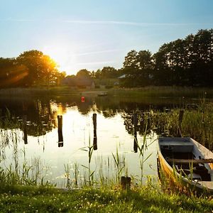 Resilienz Und Entspannung Pur! Neue Lodge Am See - Ideal Fur Gruppen Und Familien Mustin  Exterior photo