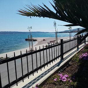 Apartman Figaro Sa Dva Kupatila Uz More I Plazu S Pogledom Na Split Kaštela Exterior photo