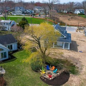 The Beach House At Main Street Beach Vermilion Exterior photo