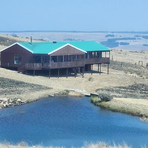 Log Cabin Moonlight Meadows Dullstroom. Exterior photo