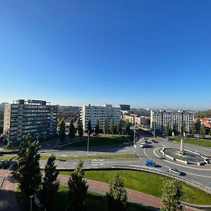 Apartment With City Skyline 陆瓦尔登 Exterior photo