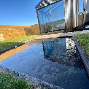 Glass Roof Lodge With Private Hot Tub 雷克霍特 Exterior photo