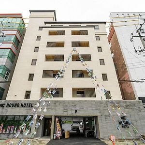 Hound Hotel Gimhae Samgye Exterior photo