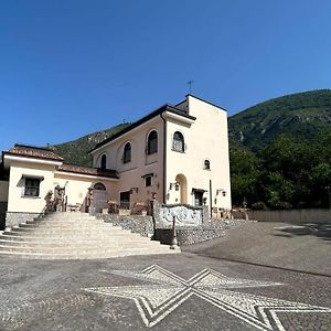 Bed And Breakfast Grotta Dell'Olio 萨尔诺 Exterior photo