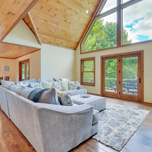 Roan Mountain Home With Deck Near Appalachian Trail! Exterior photo