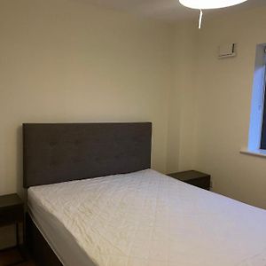 Private Room In A New Shared Apartment 梅努斯 Exterior photo