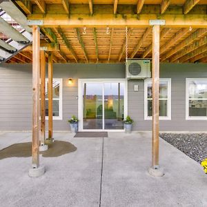 Chic And Modern Snohomish Hideaway On A Working Farm别墅 Exterior photo
