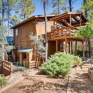 Pristine Pine Retreat With Deck And Outdoor Dining!别墅 Exterior photo