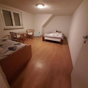 Ferienwohnung Fur Monteure Mit Kuche 4 Personen Schwallungen Exterior photo