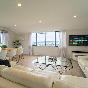 Family Friendly Oceanview Howick Home - Pets+ 奥克兰 Exterior photo