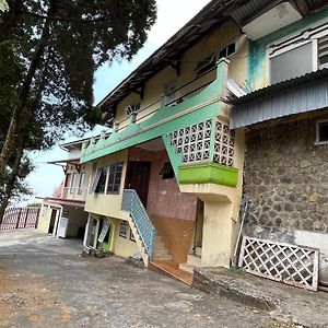 Oyo 93277 Villa Kemiloko Syariah Mojokerto Exterior photo