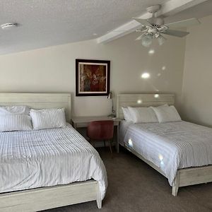 Large Bedroom With 2 Queen Bed - Not Entire Place 夏洛特 Exterior photo