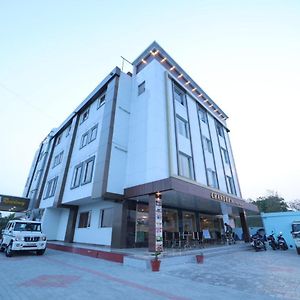 Dharmapuri Chandra Residency酒店 Exterior photo