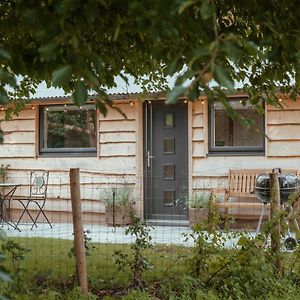 Rose Hideaway - Forest Of Dean Cosy Cabin Retreat Yorkley Exterior photo