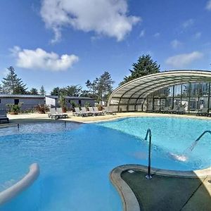 Cottage Dans Parc Residentiel De Loisirs, Piscine, 150M De La Mer 瑞卢维尔莱潘 Exterior photo