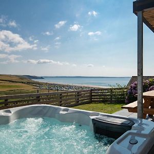 Unforgettable Sea Views, Hot Tub, Modern Property Newgale Exterior photo