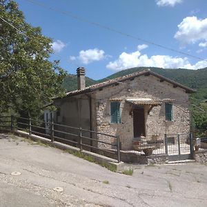 Casa Vacanze Borgo Medievale Porzano Exterior photo