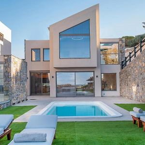 Gorgeous Home In Heraklio Crete With Wifi 利加里亚 Exterior photo