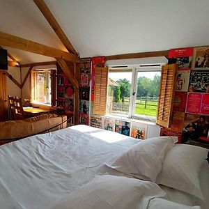 The Music Room - Kingsize Double - Sleeps 2 - Quirky - Rural 黑斯尔米尔 Exterior photo