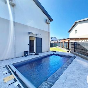 Villa Clokassya - 60M² Avec Piscine - Saint-Pierre 圣皮埃尔 Exterior photo