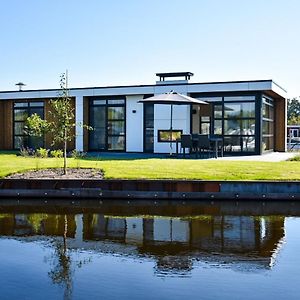 Modern Holiday Home Near The Loosdrechtse Plassen Nieuw-Loosdrecht Exterior photo