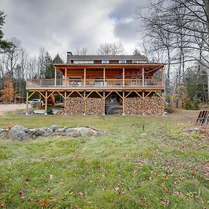 Expansive Wilmot Escape With Deck Near Skiing! Exterior photo