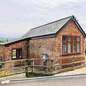 Peaceful Open-Plan Cottage With A View 惠灵顿 Exterior photo